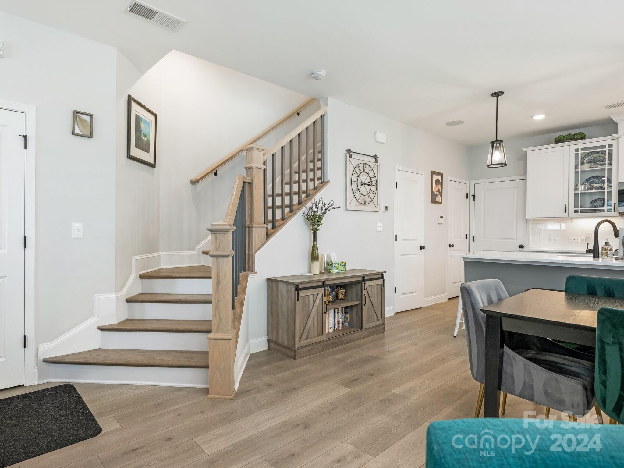 Villa Heights - Residential