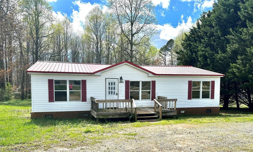 Nice Double wide on Private lot that needs some TLC, Cash or Conventional Financing Only Please, Property being sold in it's present condition