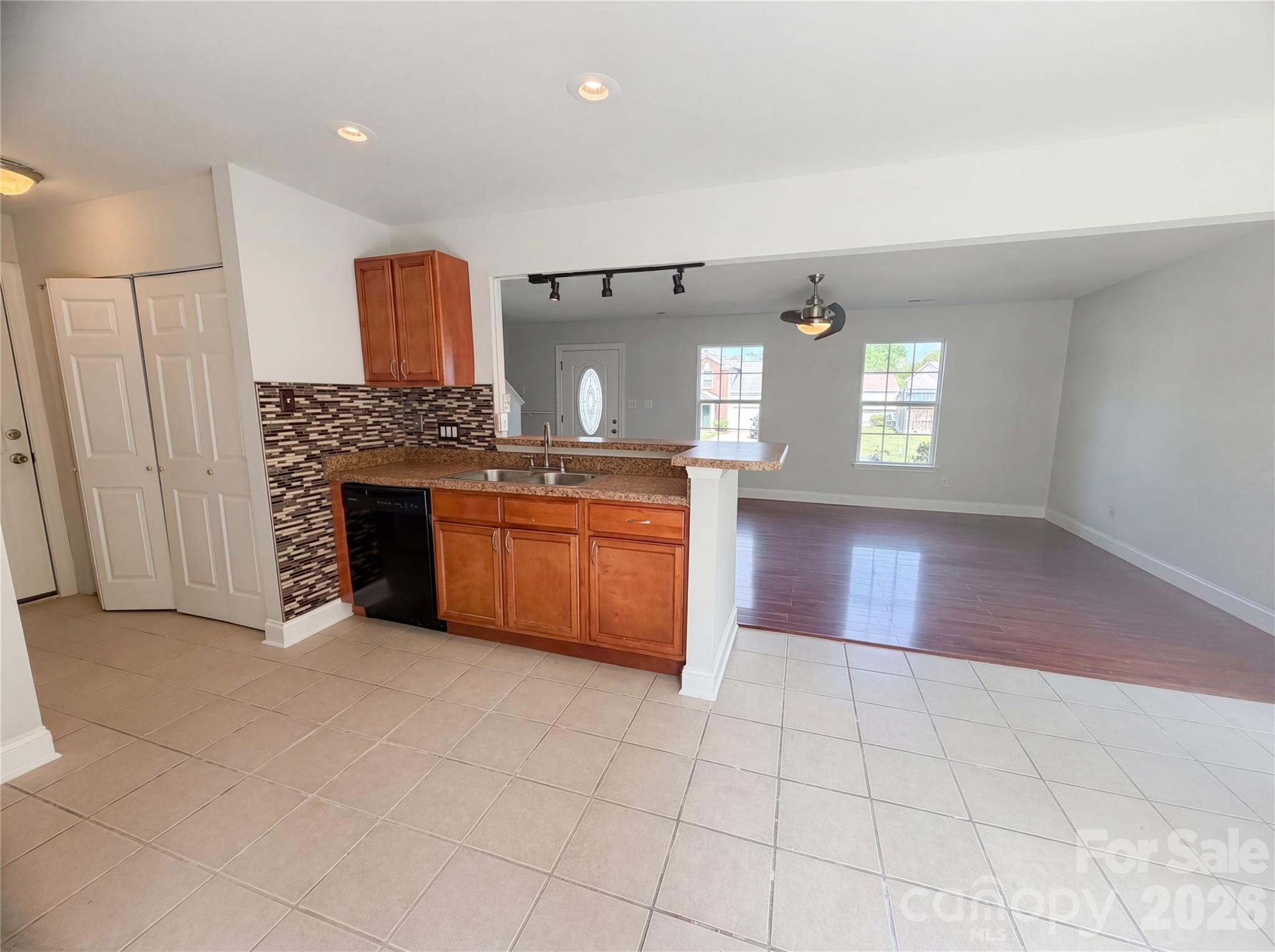 11319 Red Finch Lane