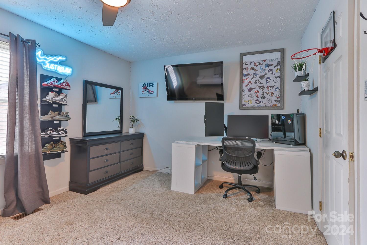 Tara Woods - Residential