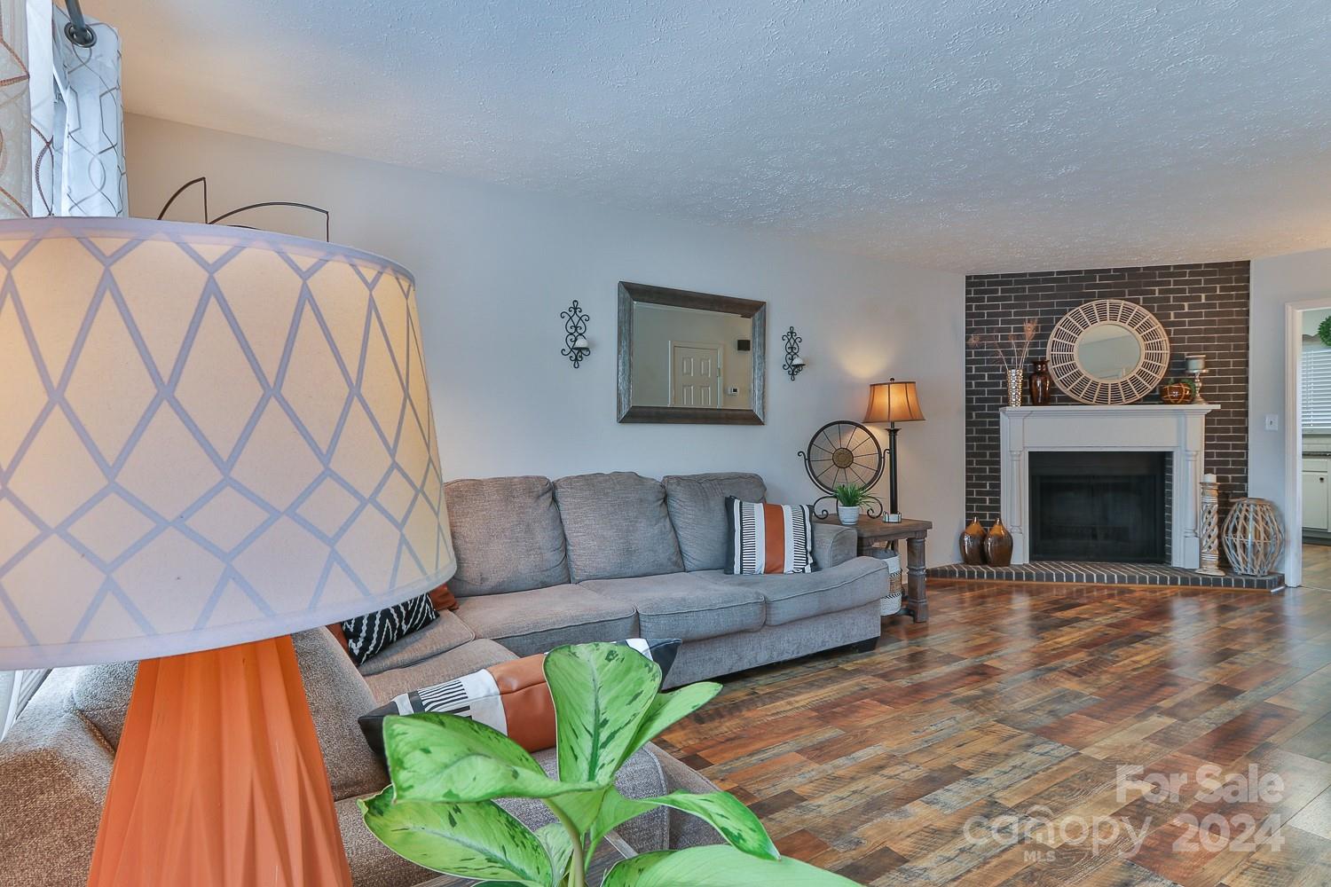 Tara Woods - Residential