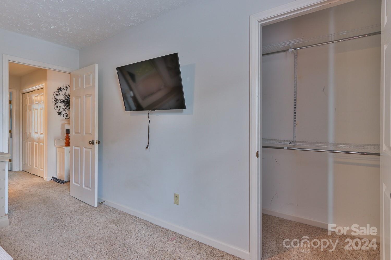 Tara Woods - Residential