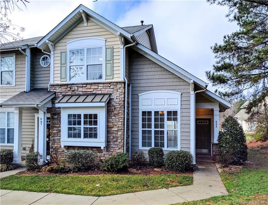 If you are looking for a move in ready and low maintenance home you are in the right place! This beauty has brand new carpet, fresh paint, and is sparkling clean! For your convenience, the master is on the main level with a large walk in closet. The kitchen is equipped with granite countertops and tons of storage space. The dining room opens to the living area, perfect for entertaining your friends and family. Purchase just in time to enjoy the spring weather on your fenced patio!!