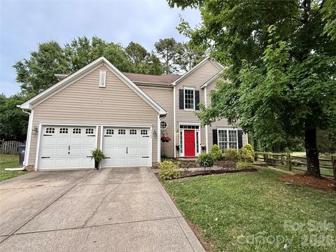 Photo of 6428 Tunston Lane, Charlotte, NC 28269 (MLS # 4380159)