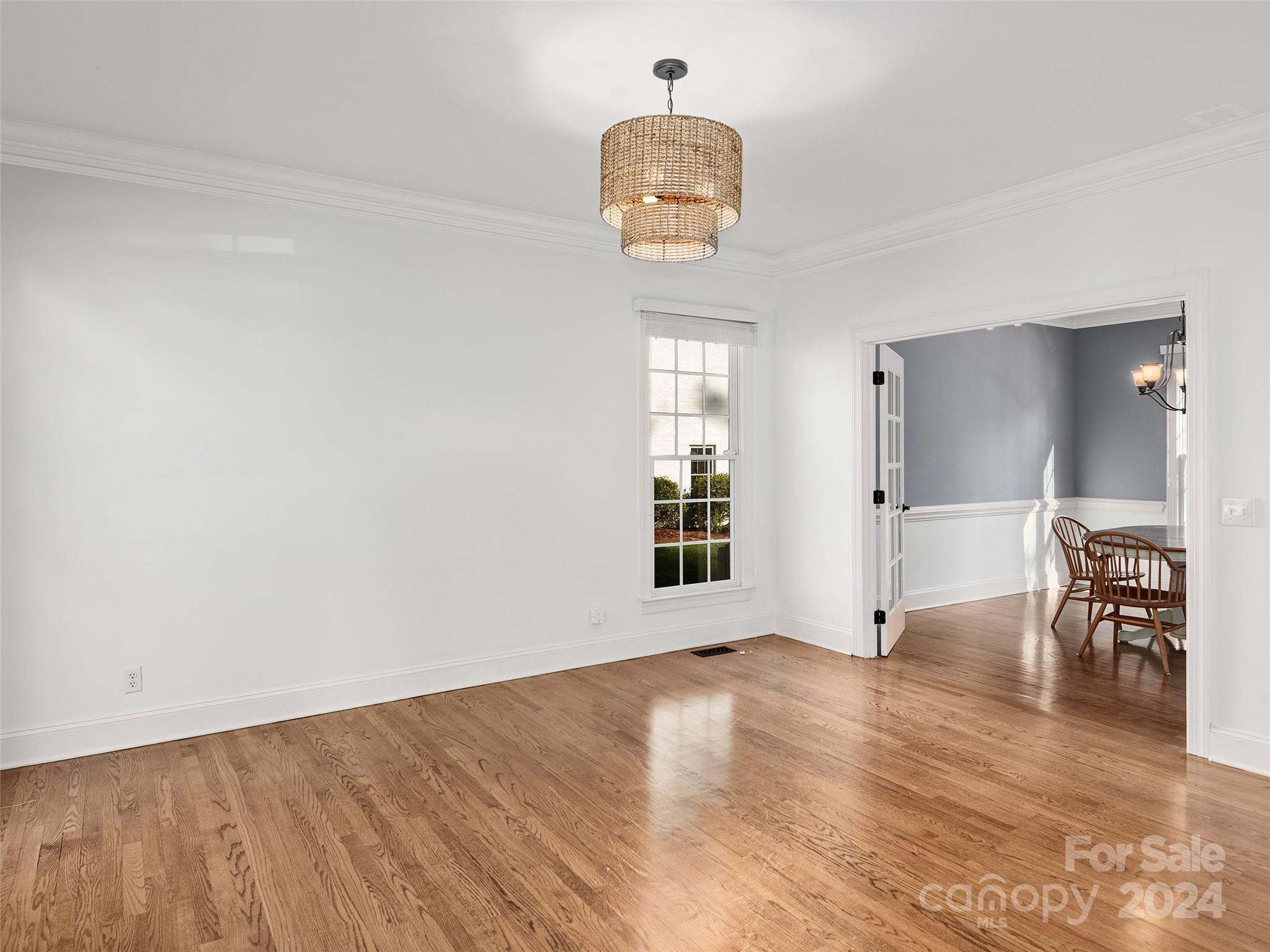 906 Woodvine Road