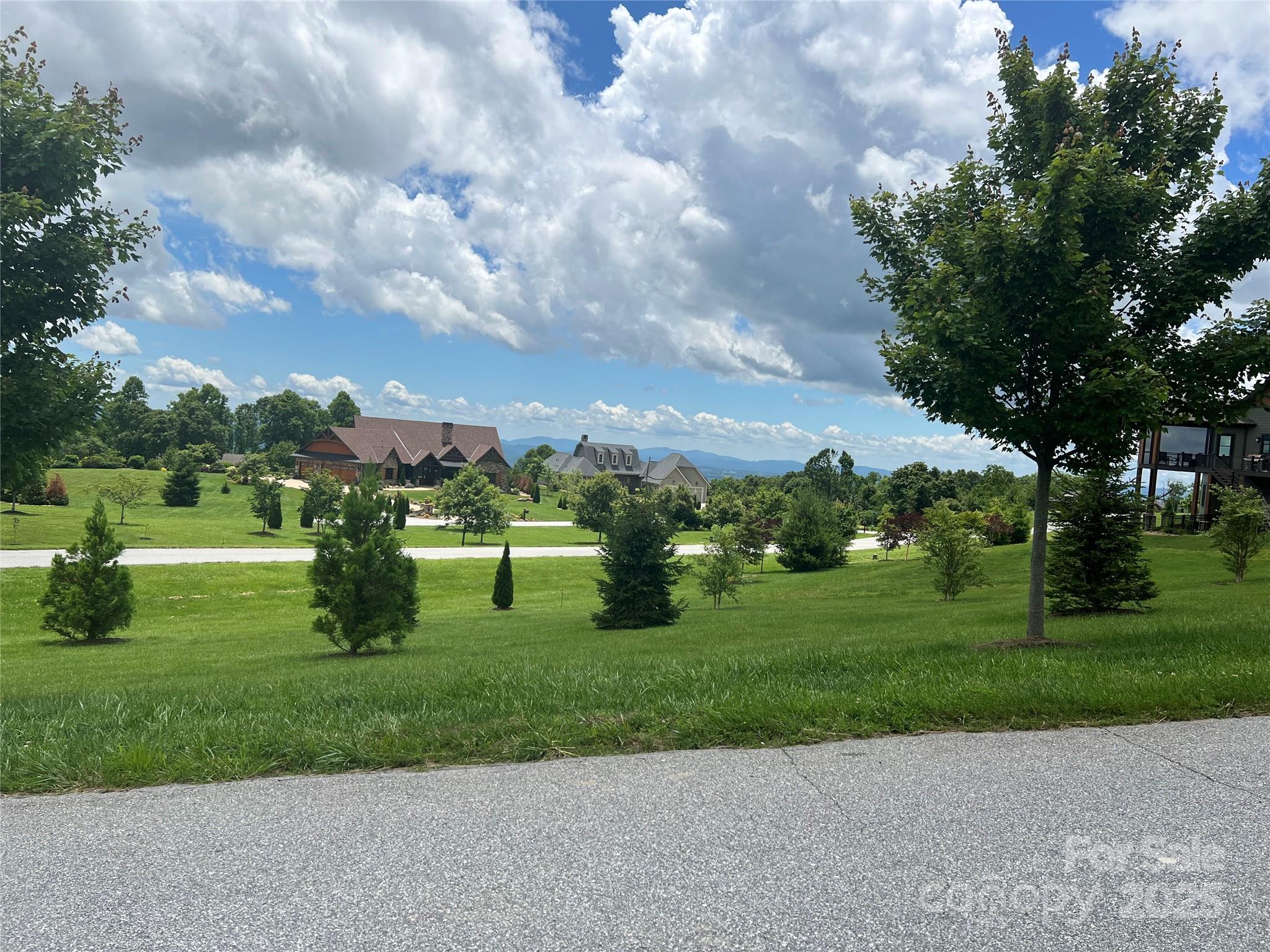 4642 Bearwallow Mountain Road 115