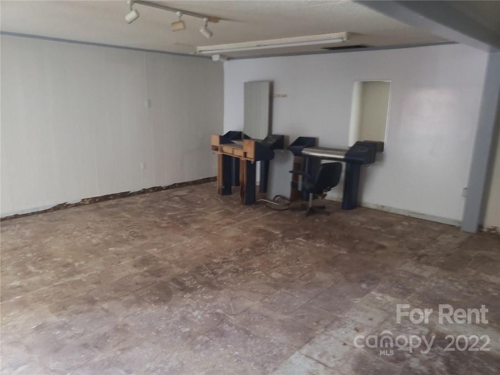 None - Commercial Lease