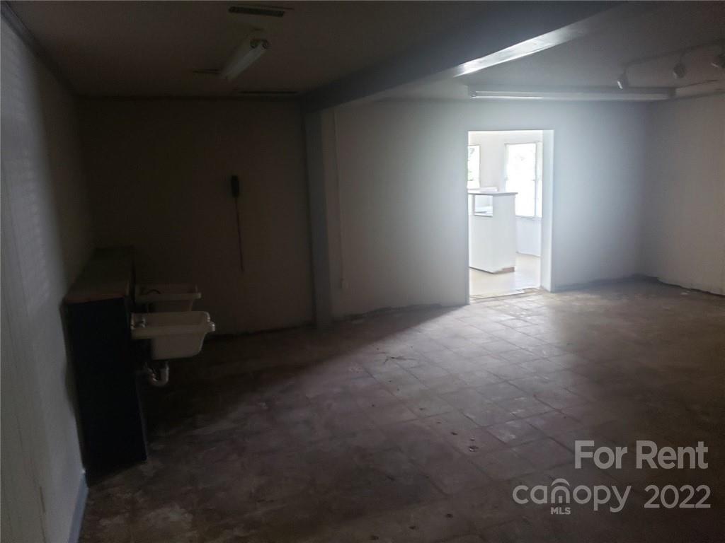 None - Commercial Lease