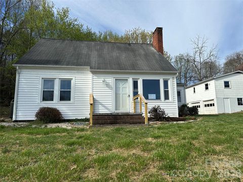 Photo of 3716 Statesville Road, North Wilkesboro, NC 28659 (MLS # 4362832)