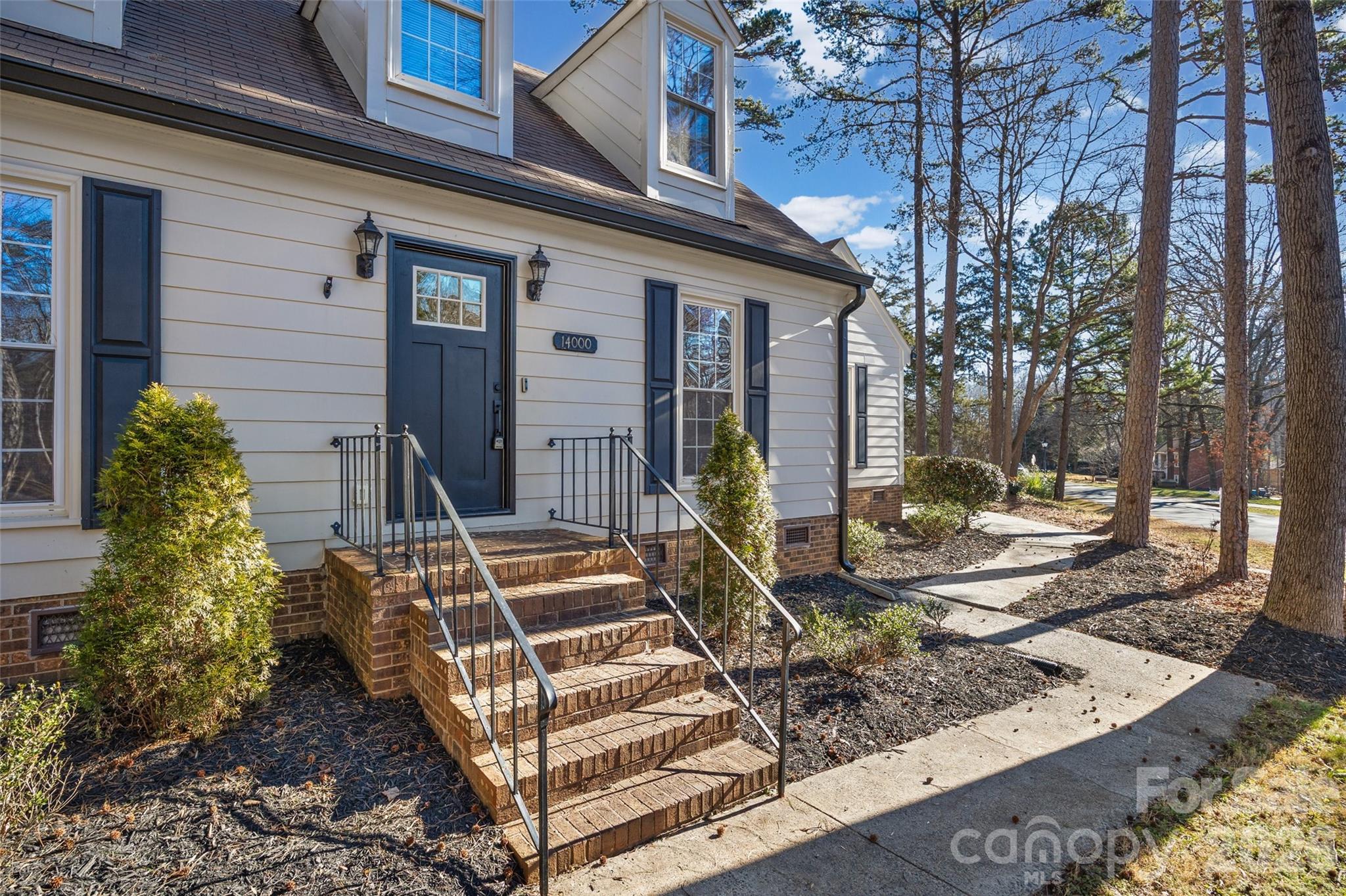 14000 Springwater Drive