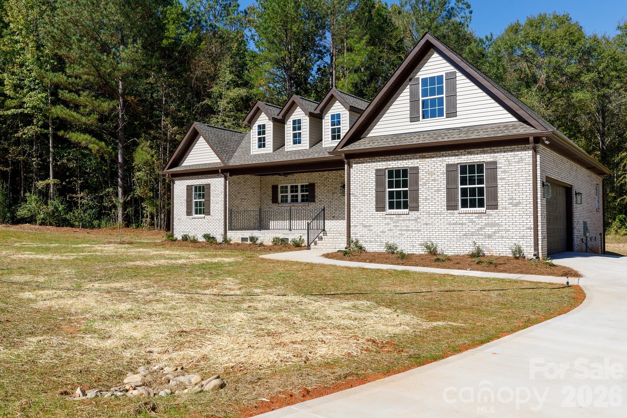 2030 Hunters Creek Lane