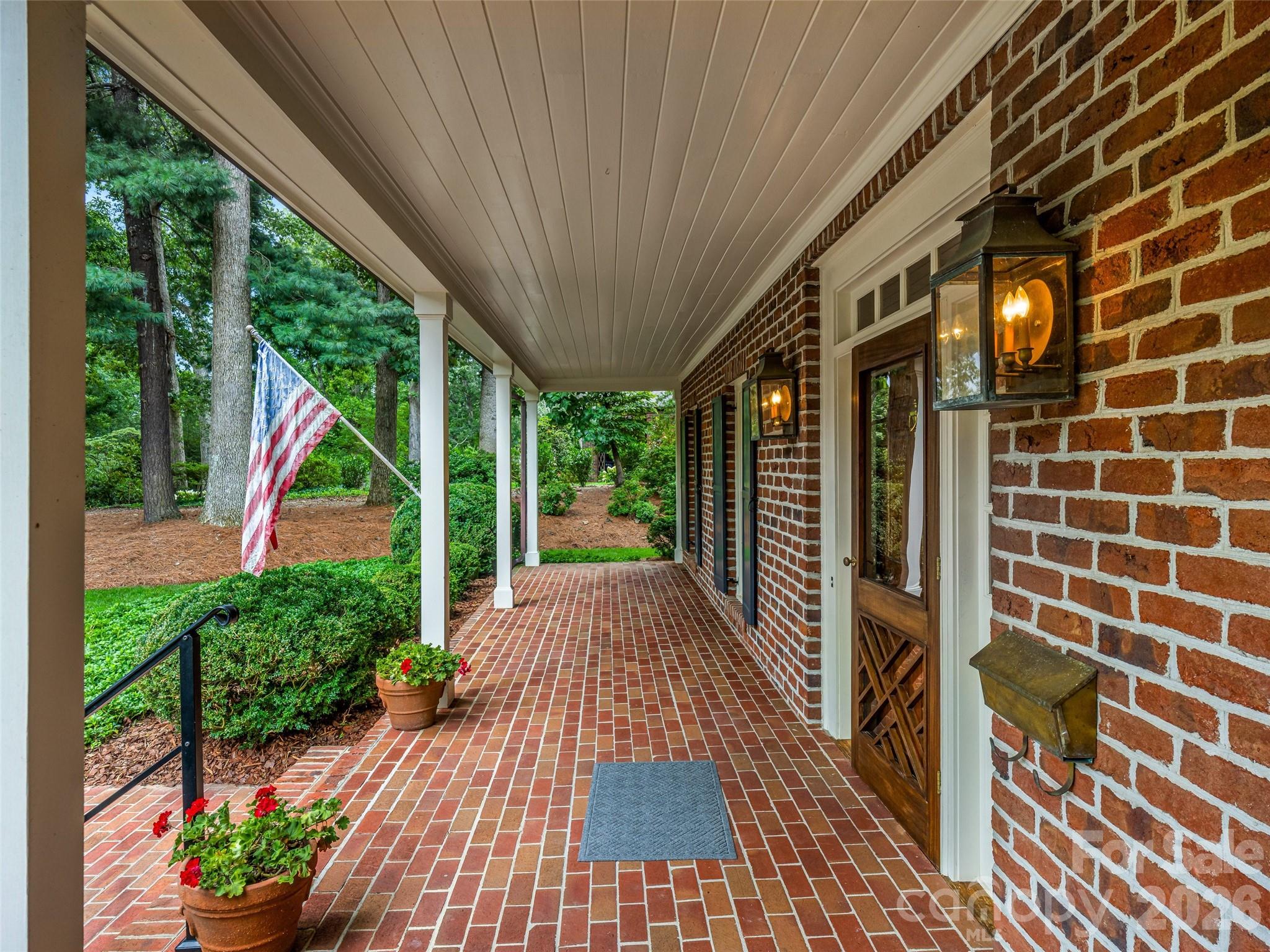 15 Browntown Road