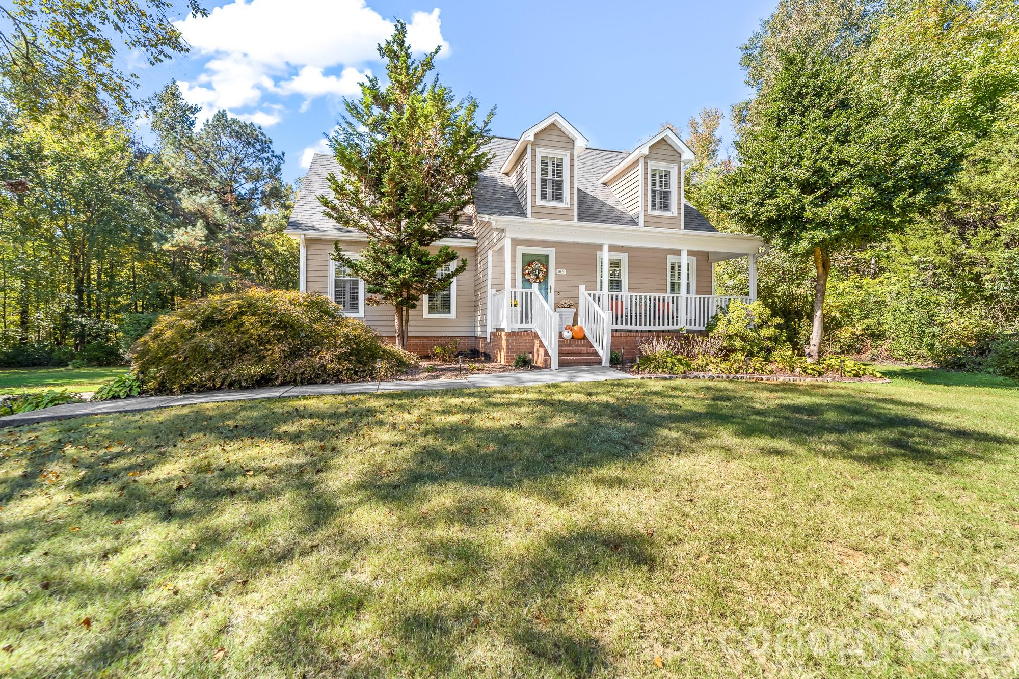 5020 Mandy Lane