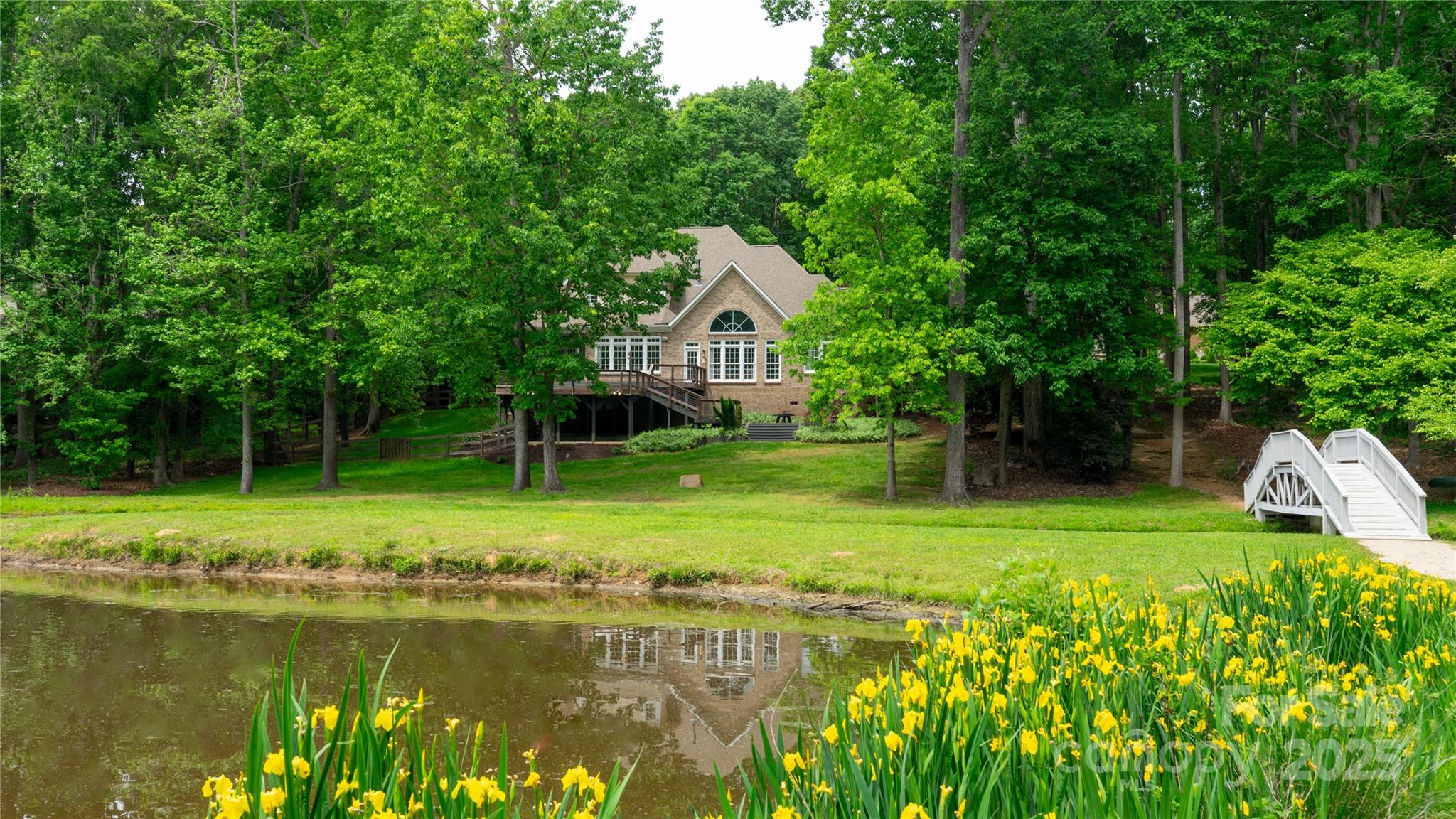 9013 Yellow Pine Court