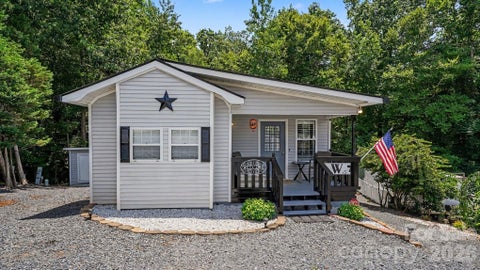 Photo of 113 Lake View Drive, New London, NC 28127 (MLS # 4396569)