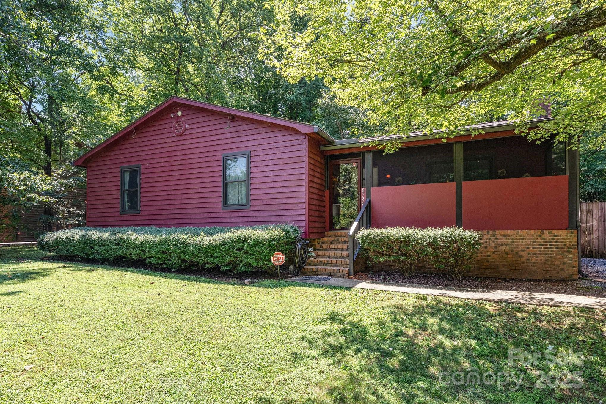 8724 Knowlesly Road