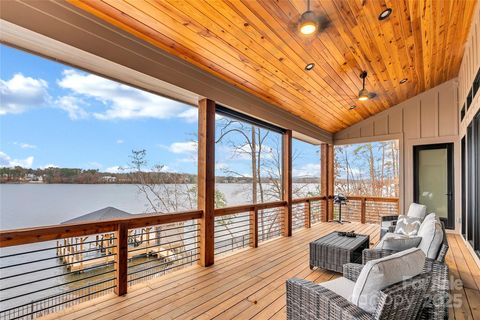 Photo of 8058 Edgewater Drive, Norwood, NC 28128 (MLS # 4325954)