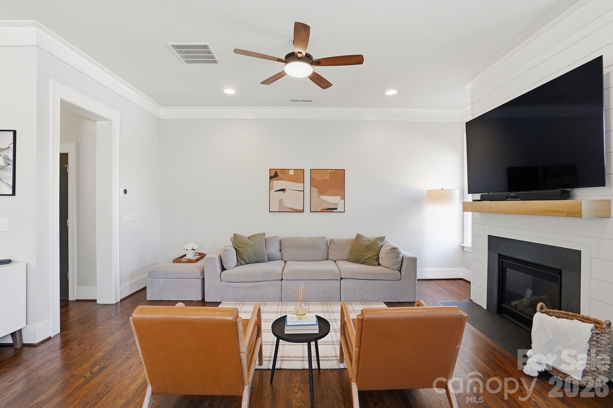 Riverwalk - Residential