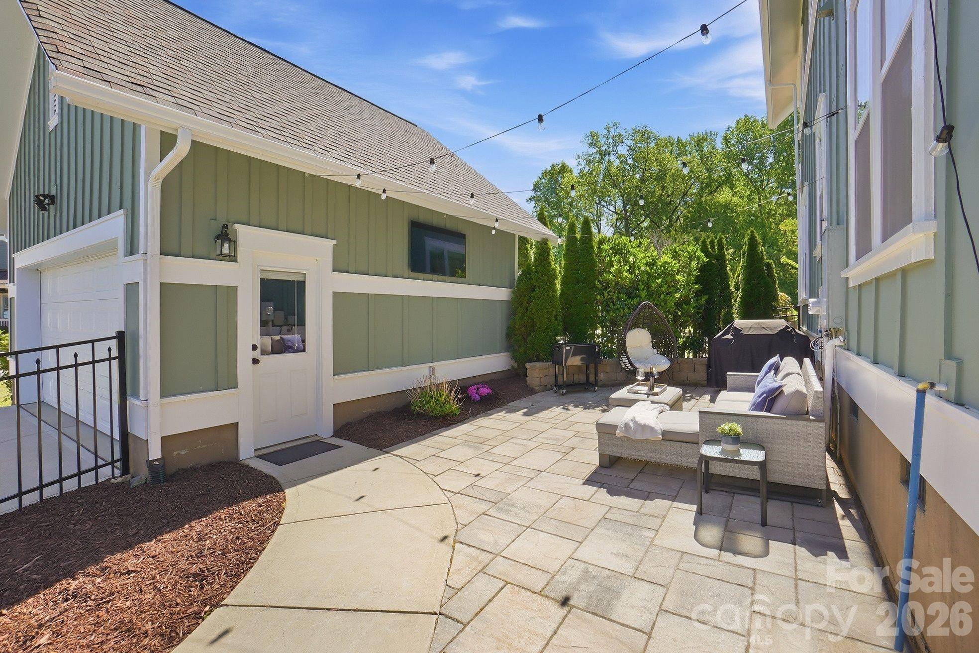 Riverwalk - Residential