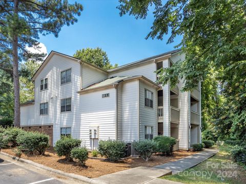 Condominium in Charlotte NC 1021 Churchill Downs Court.jpg