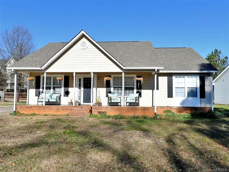 BACK ON the MARKET! Absolutely adorable ranch home with TONS of space and lots of great features. Tucked in a quiet community, enjoy spacious bedrooms, large closets, a huge fenced back yard and more. Perfect location with easy access to 1-485, 85, I-77, and Independence, and other major access points. Tons of growth in the area! This one will not last long!