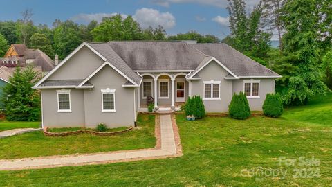 A home in Hendersonville