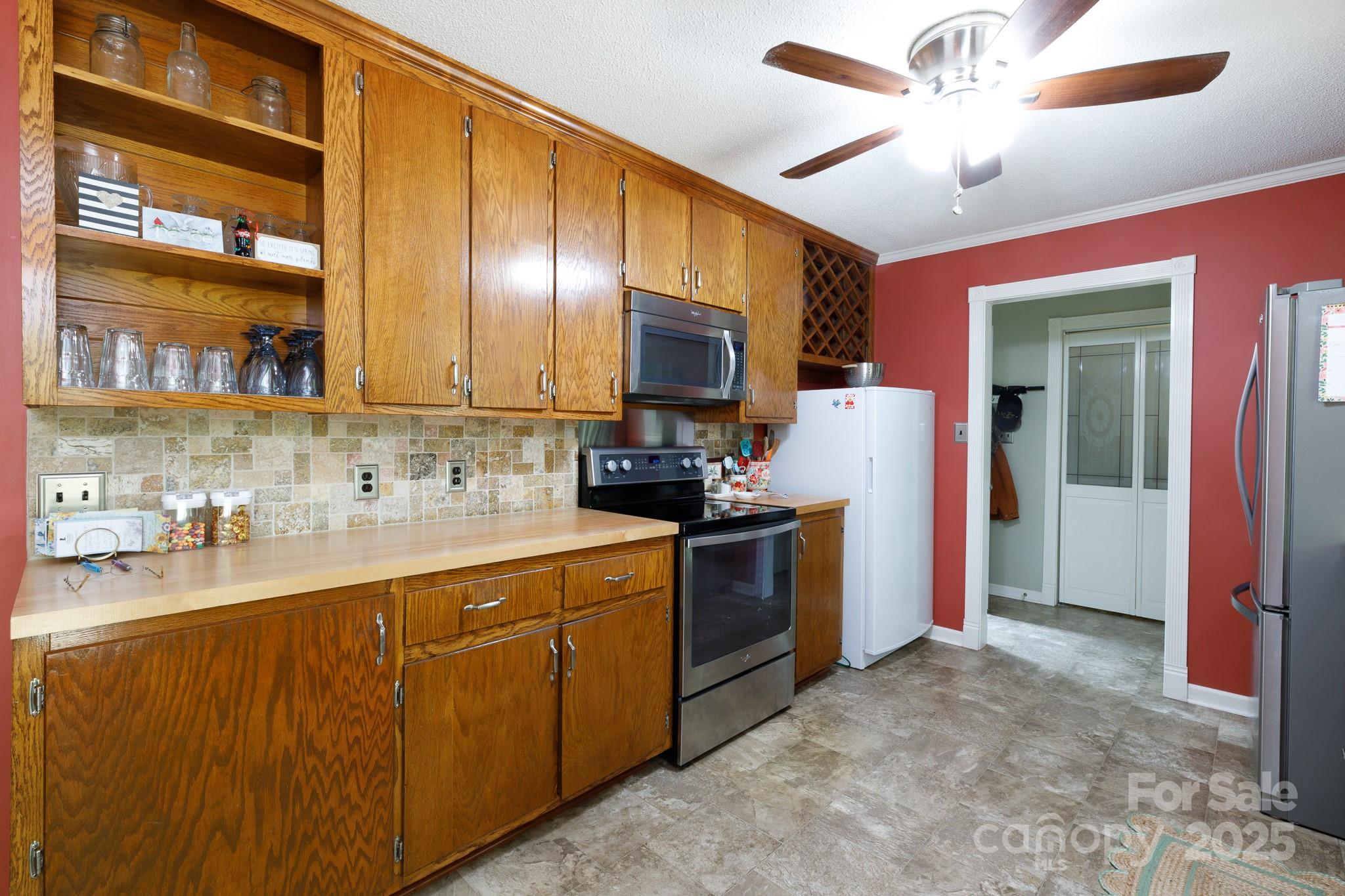 1371 Hawks Nest Road