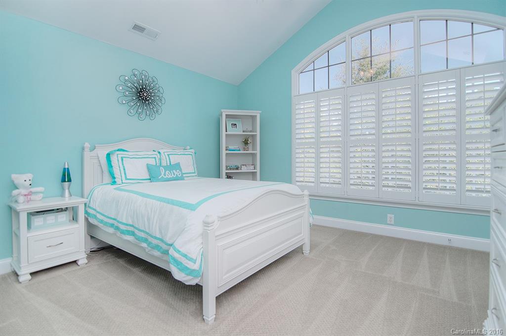 Lake Shore - Residential