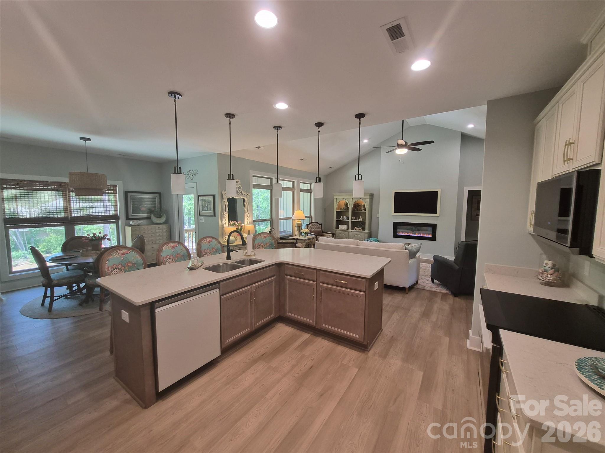 111 Lakefront Drive