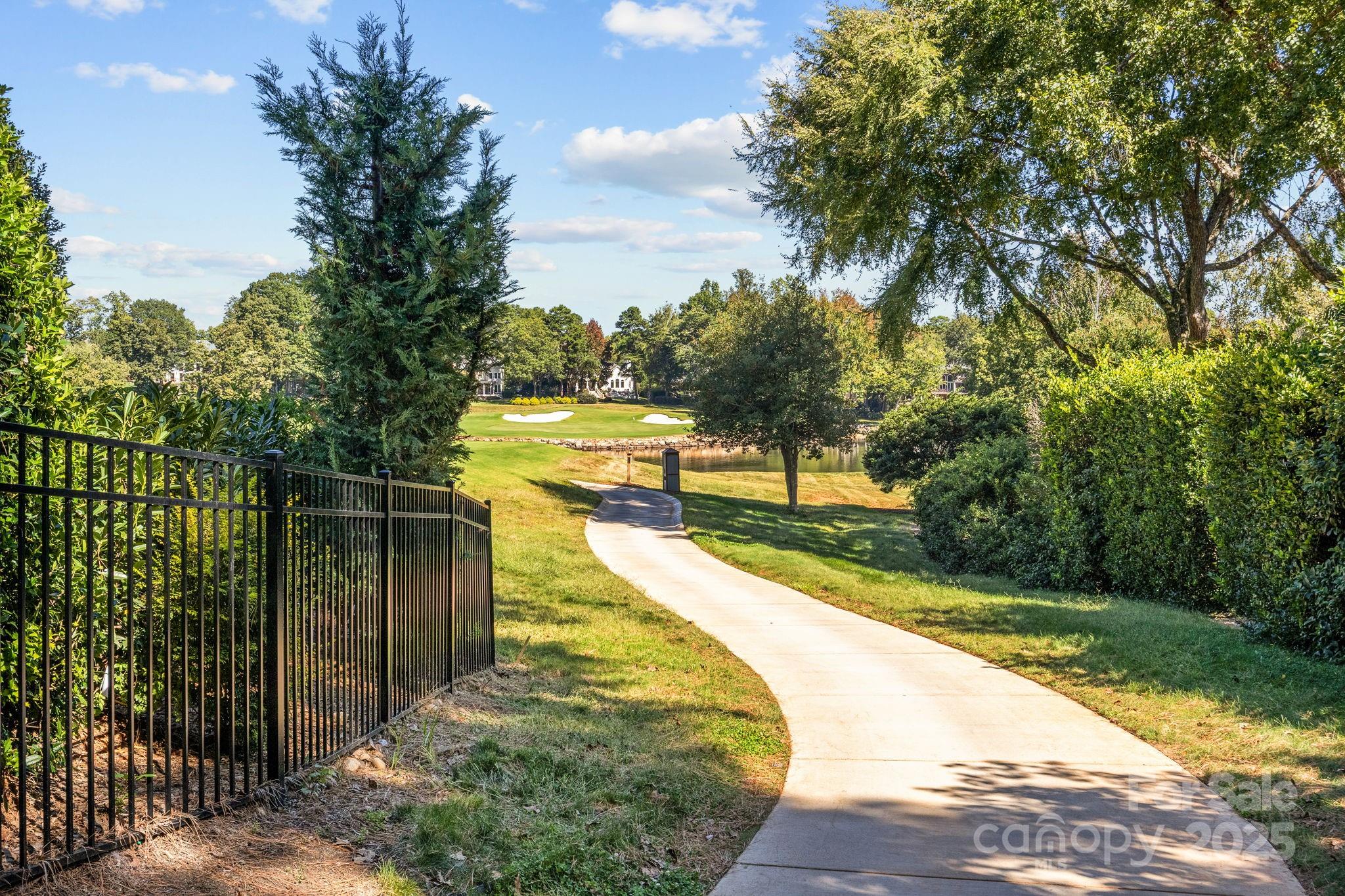 The Peninsula - Residential