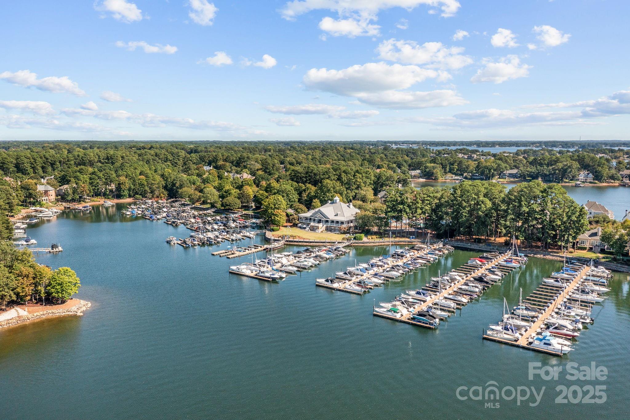 The Peninsula - Residential