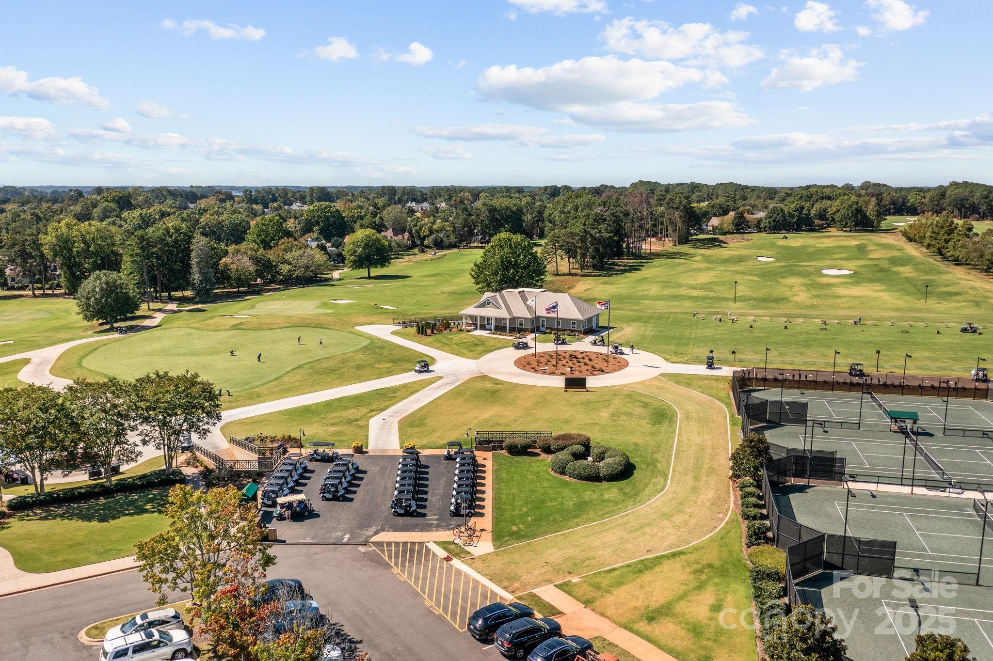 The Peninsula - Residential