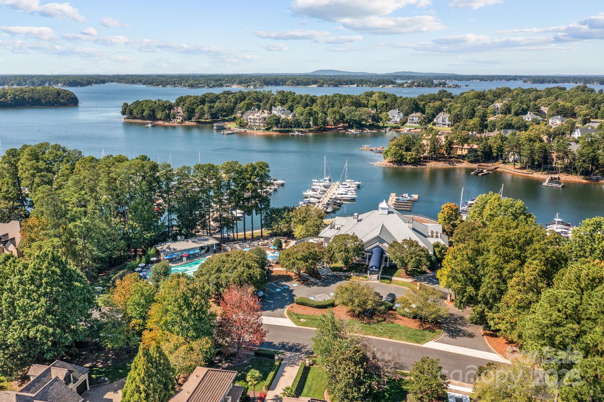 The Peninsula - Residential