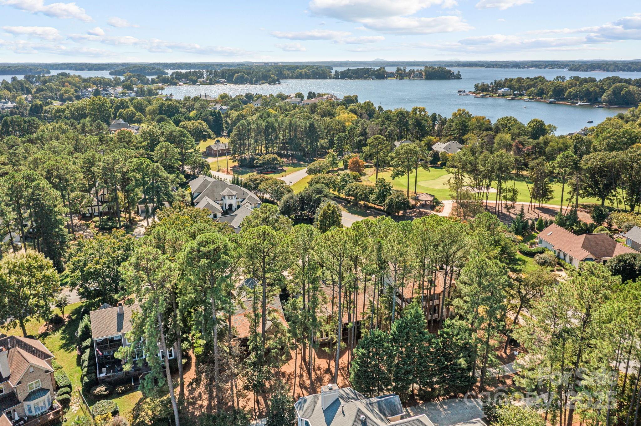 The Peninsula - Residential