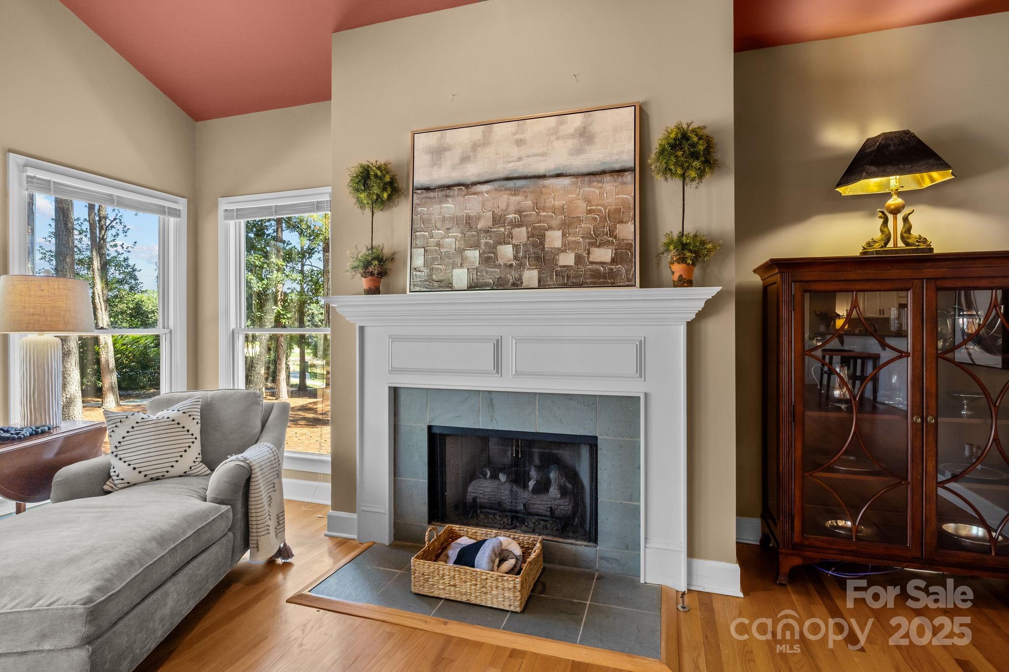 The Peninsula - Residential