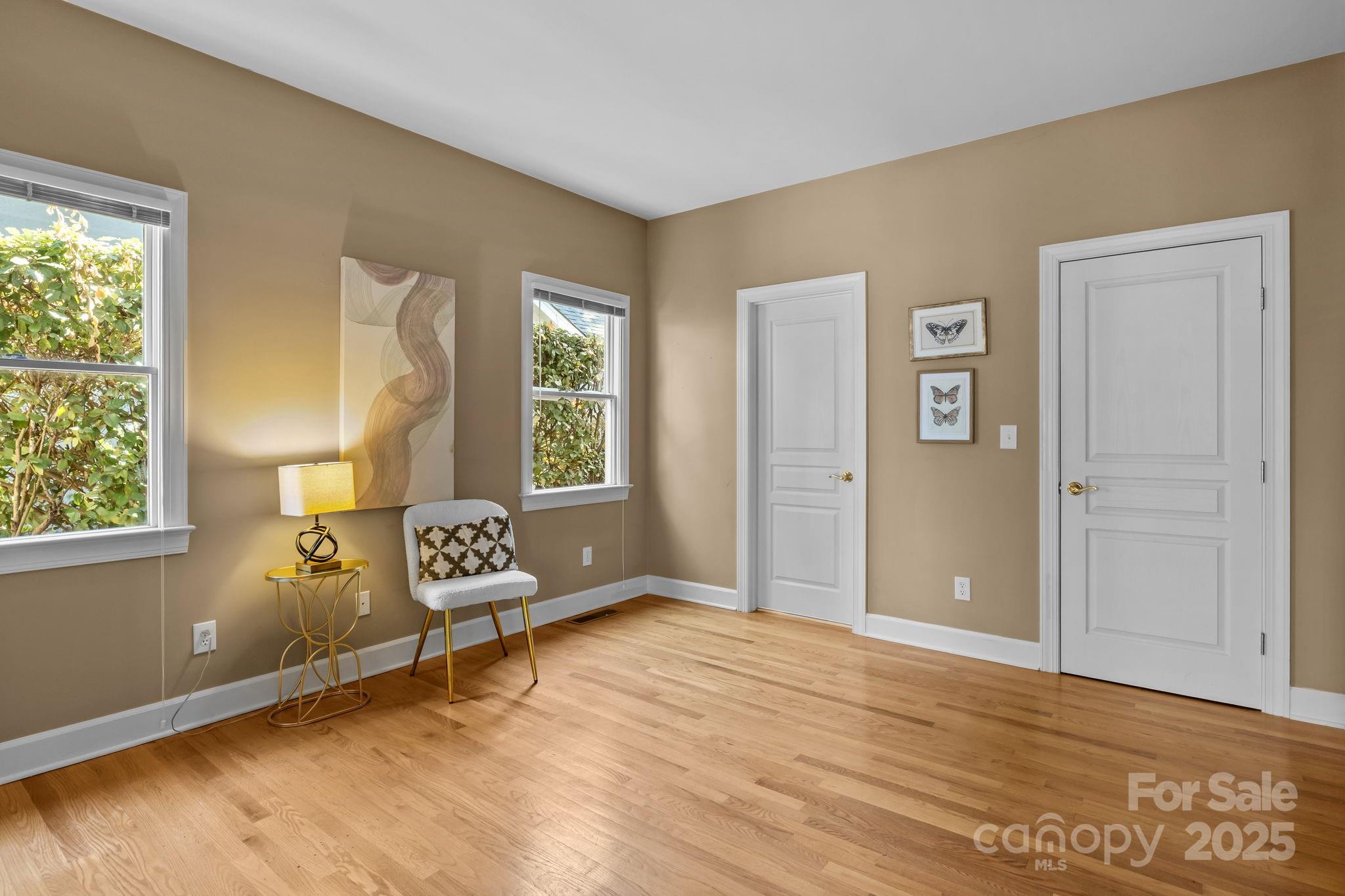 The Peninsula - Residential