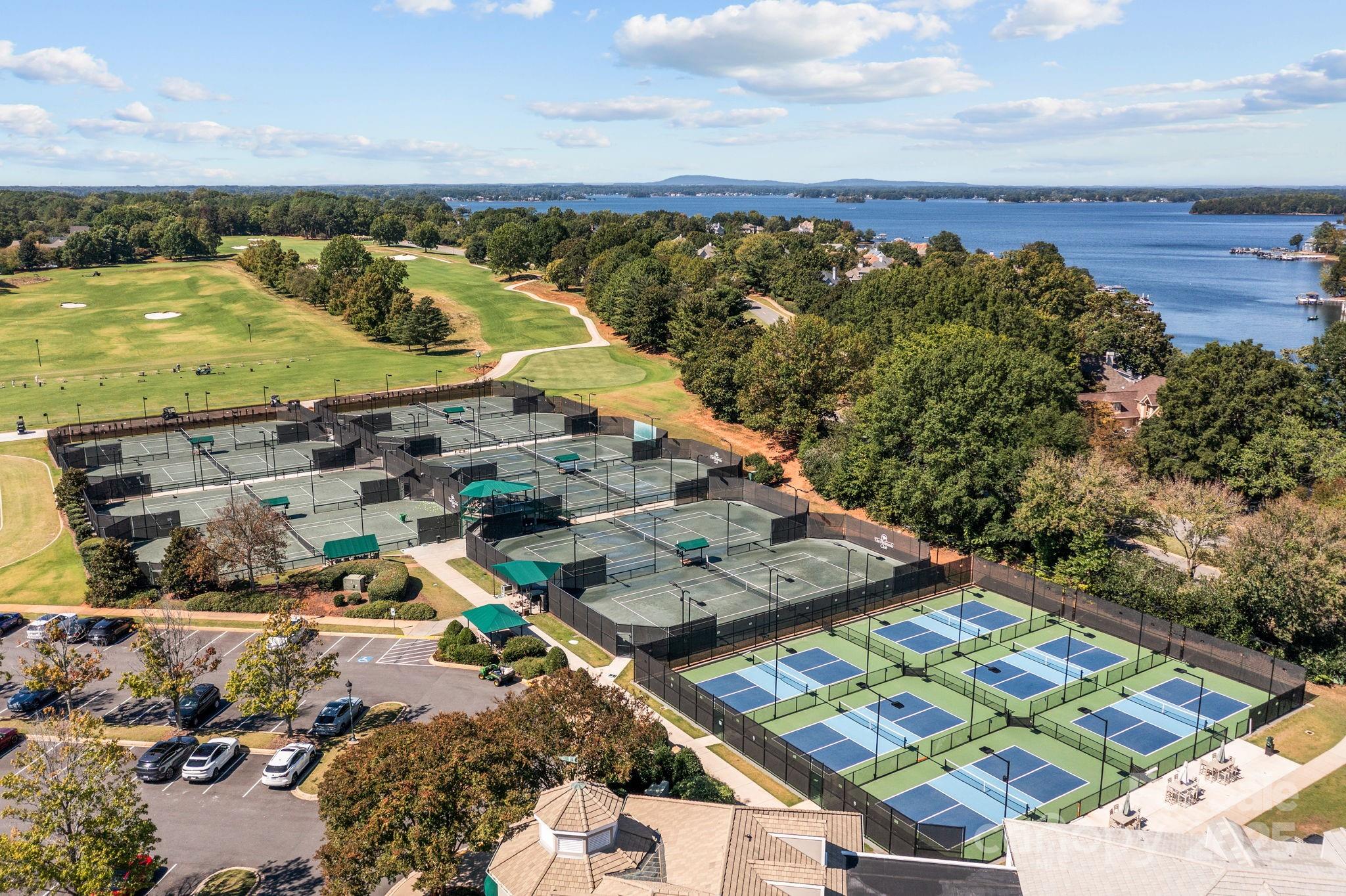 The Peninsula - Residential