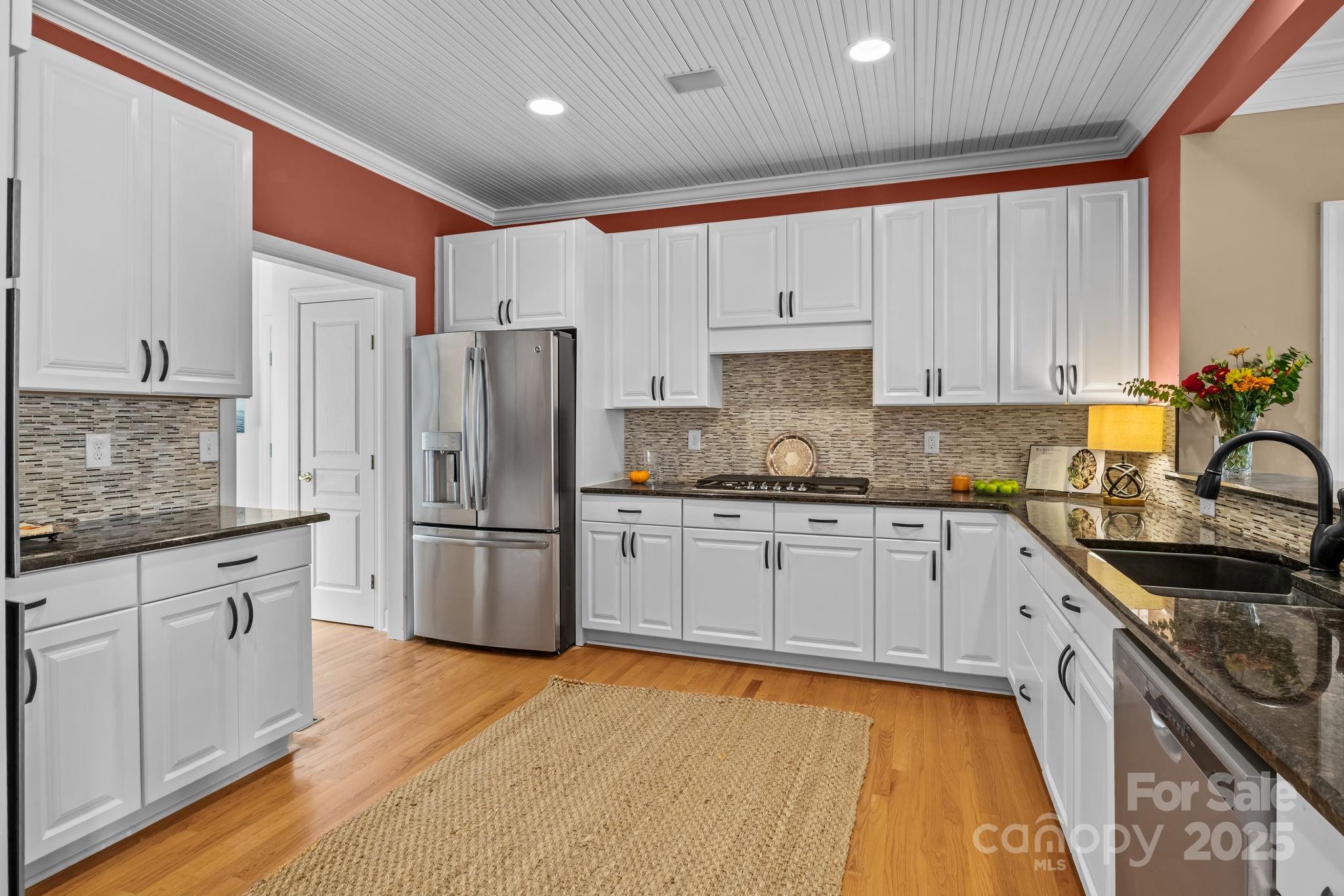 The Peninsula - Residential