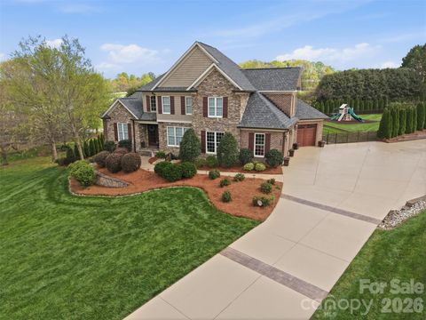 Photo of 3638 Hogan Court NE, Conover, NC 28613 (MLS # 4366729)