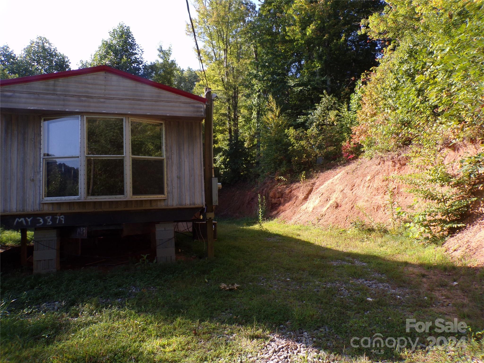 4 Mayapple Lane