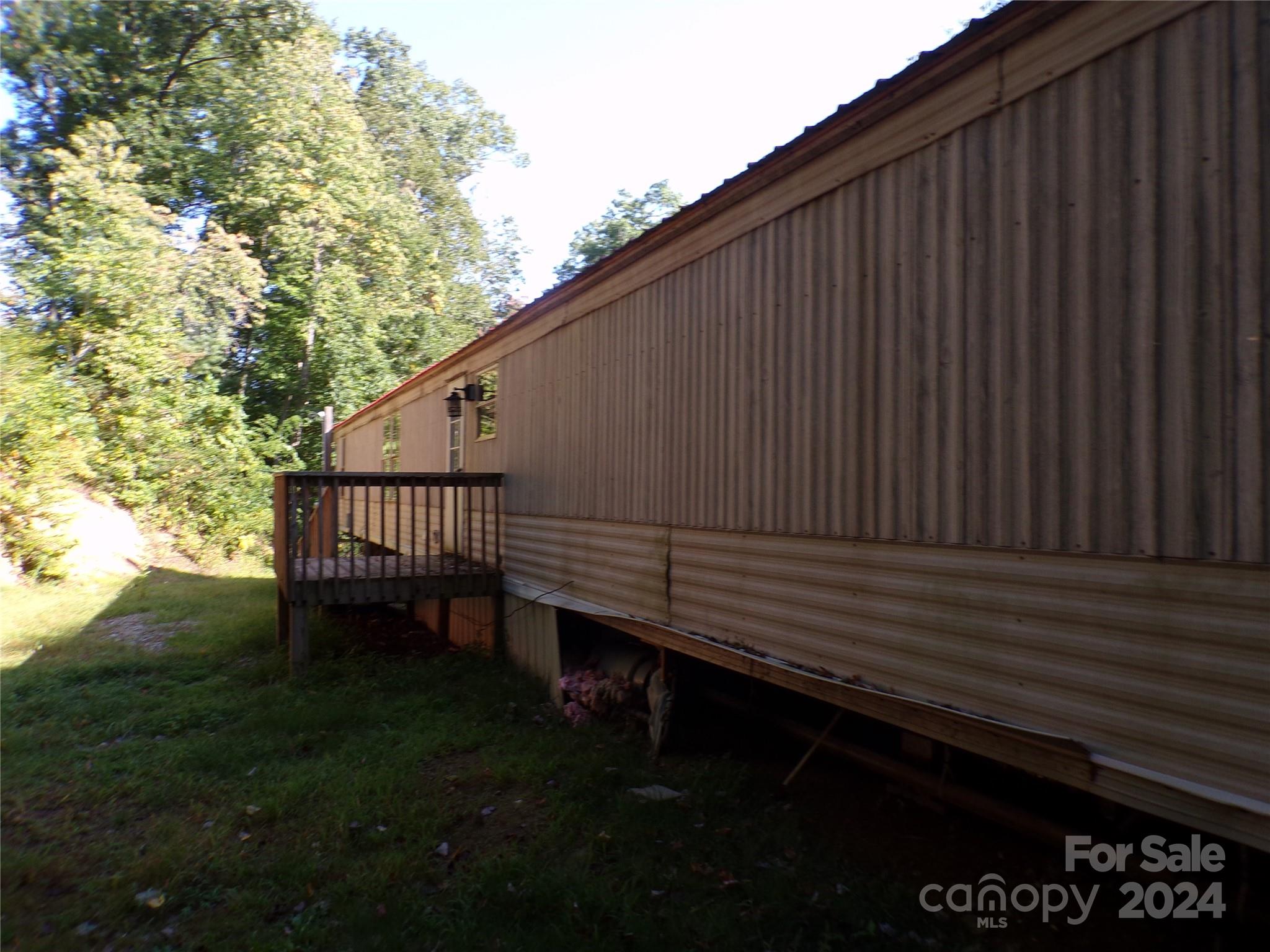 4 Mayapple Lane