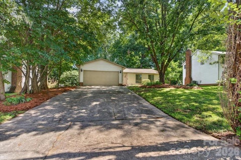 Photo of 1623 Van Dyke Drive, Charlotte, NC 28213 (MLS # 4416786)