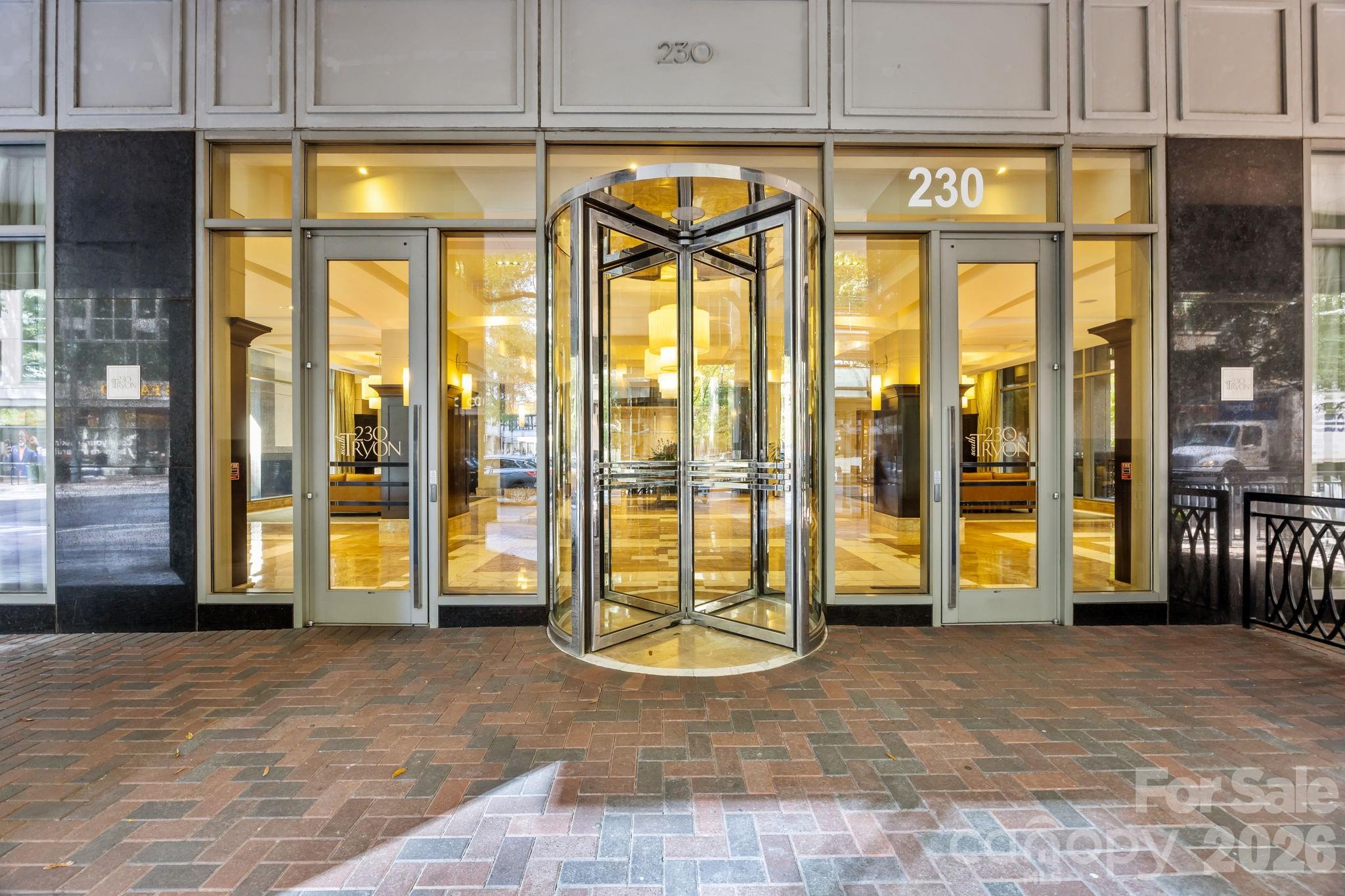 230 S Tryon Street 908