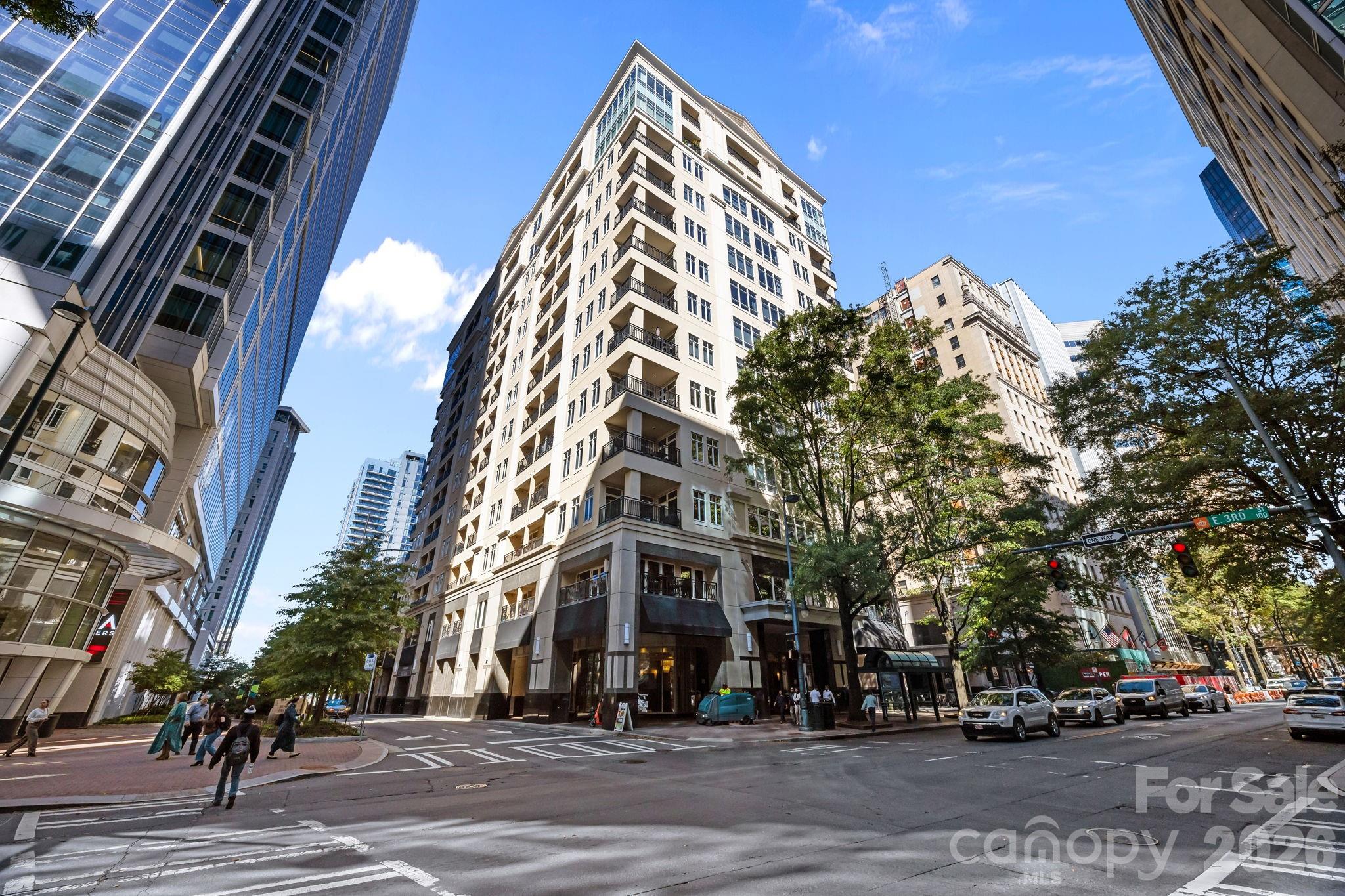 230 S Tryon Street 908