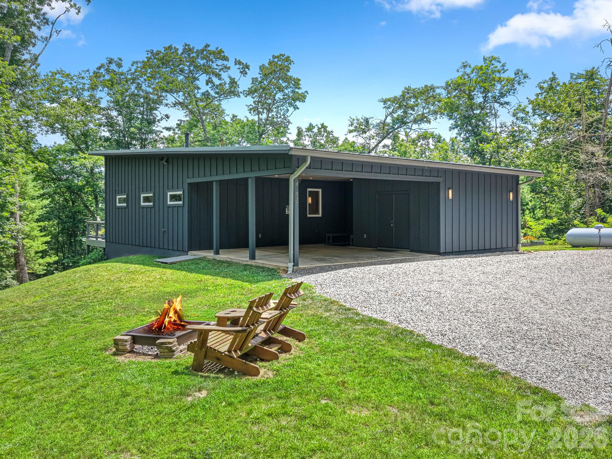 337 Leatherbreeches Drive