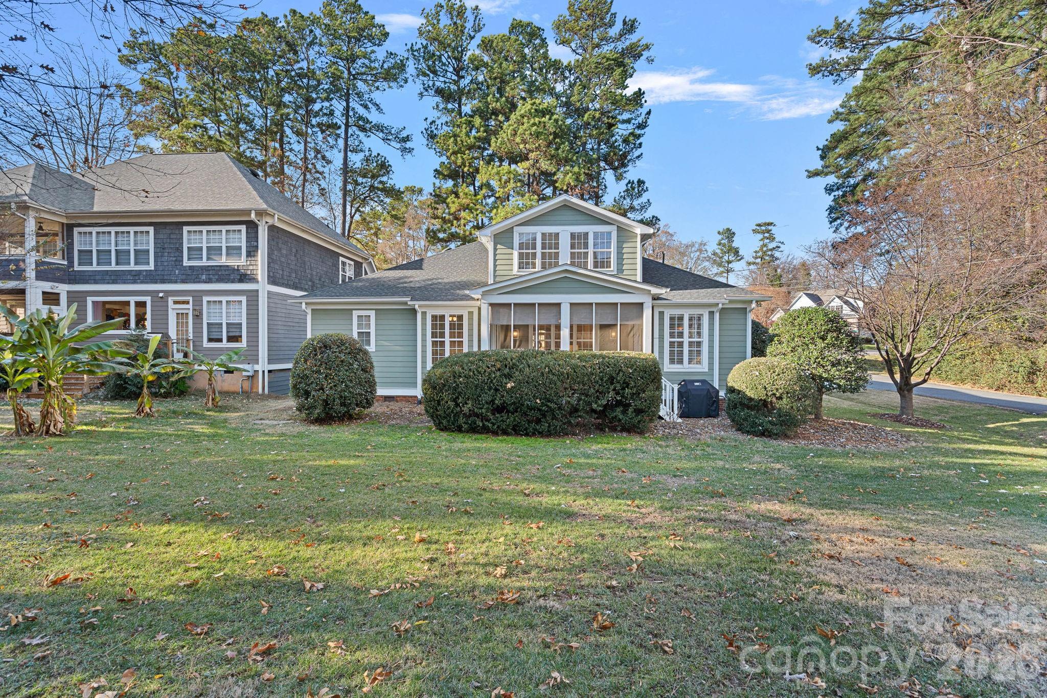 Island Forest - Residential