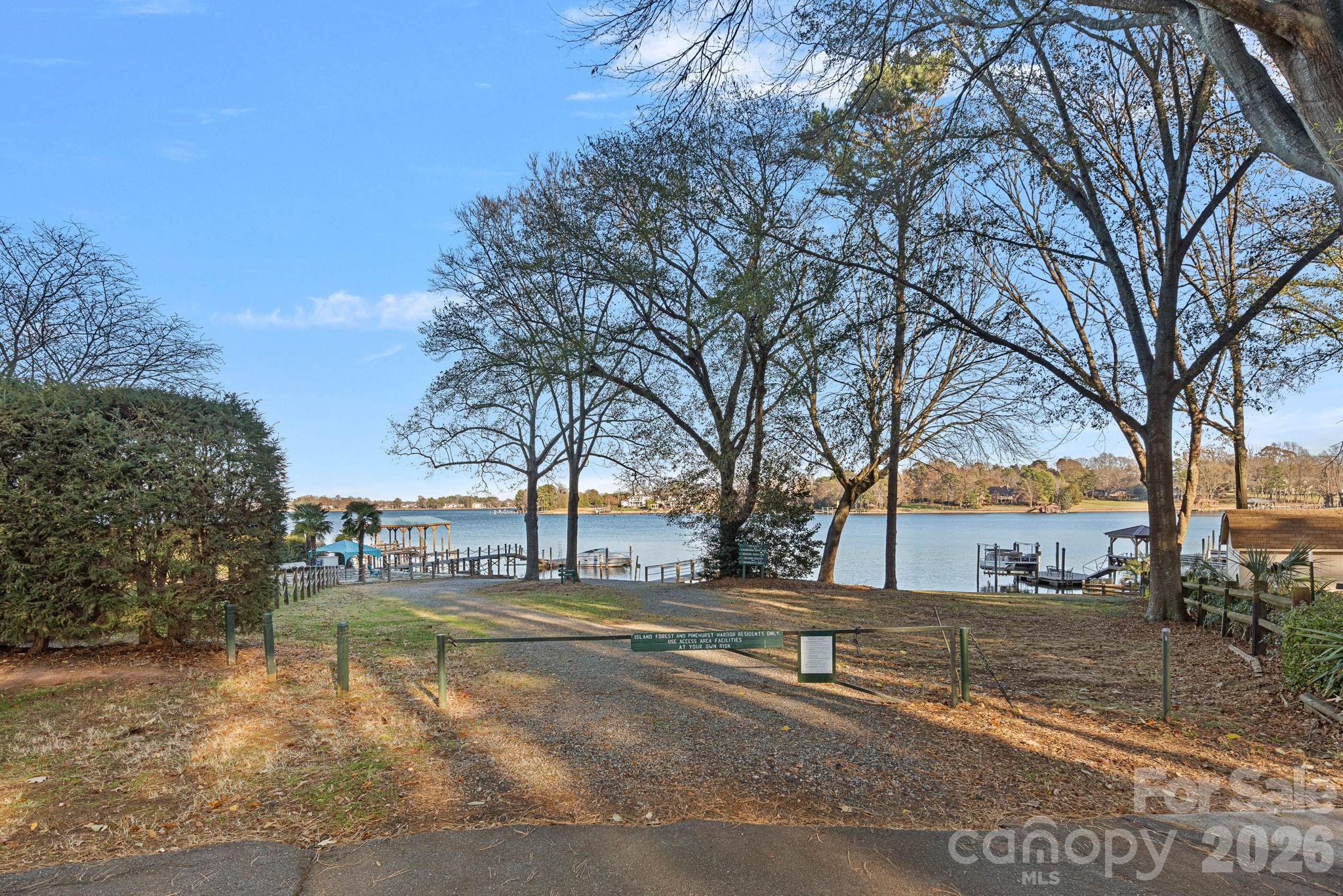 Island Forest - Residential