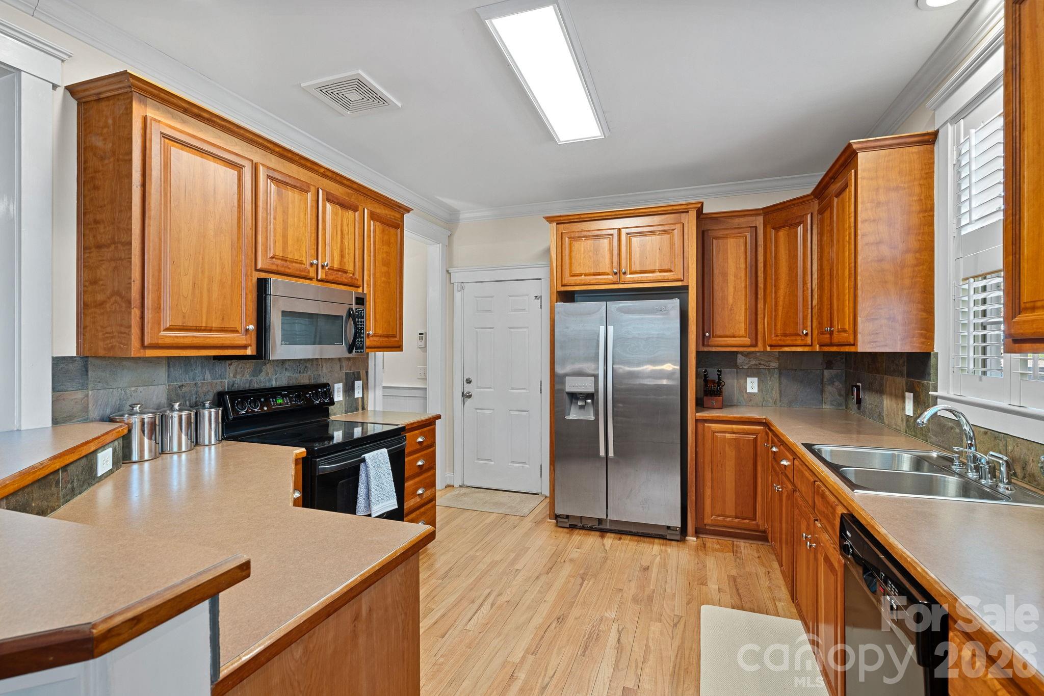 Island Forest - Residential