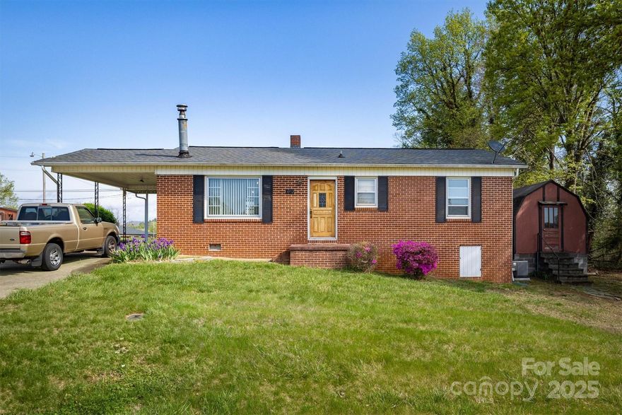 Easy living one level brick ranch home that’s looking for your magic touch!
This home has great bones and is conveniently located just off Connelly Springs Road.
Which offers an Ingles grocery store, local restaurants, and more! 
Schedule your tour today to view this beautiful property!