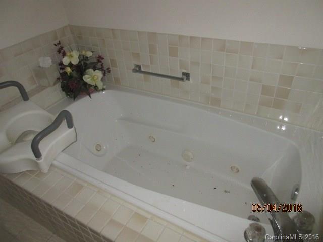 Tega Cay - Residential